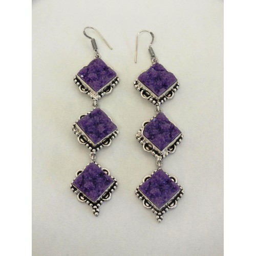 324 - PAIR OF SILVER EARRINGS