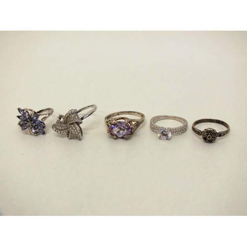 330 - 5 x SILVER RINGS