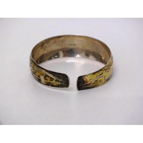 257 - VINTAGE STERLING SILVER DAMASCENE CUFF BANGLE