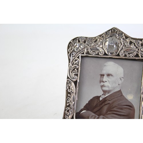 411 - Antique Edwardian Hallmarked Chester STERLING SILVER Photograph Frame (260g)