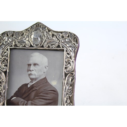 411 - Antique Edwardian Hallmarked Chester STERLING SILVER Photograph Frame (260g)