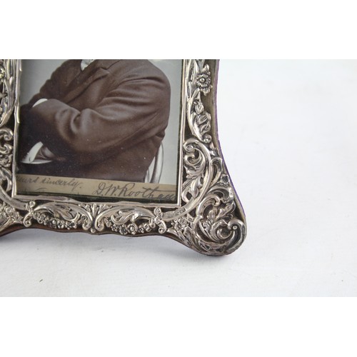 411 - Antique Edwardian Hallmarked Chester STERLING SILVER Photograph Frame (260g)