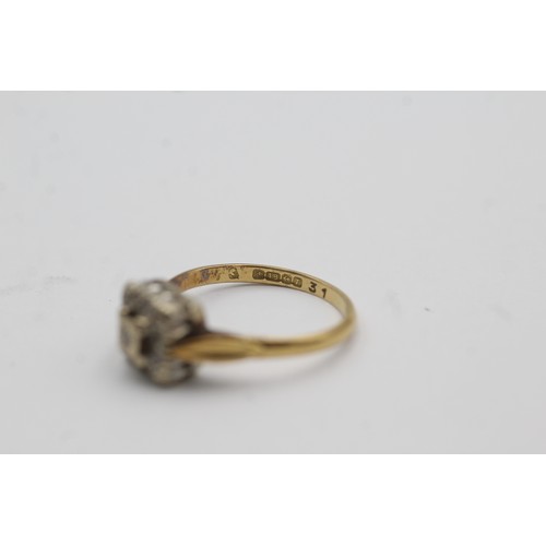 416 - 18ct gold diamond dress ring (2.4g)- SIZE J