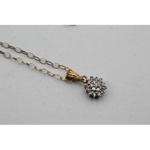 476 - 9ct gold diamond cluster pendant necklace (1.2g)