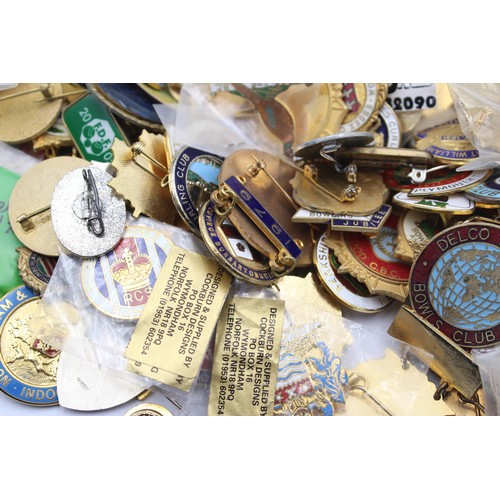 557 - 100 x Assorted BOWLING & CURLING BADGES Inc Vintage, Enamel, Various Clubs Etc