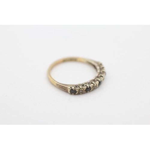 580 - 9ct gold diamond & sapphire half eternity ring (1.3g)- SIZE I