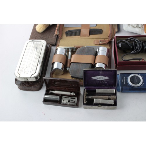 626 - 22 x Assorted Vintage GENTLEMEN'S GROOMING Items Inc Travel Set, Brush Etc