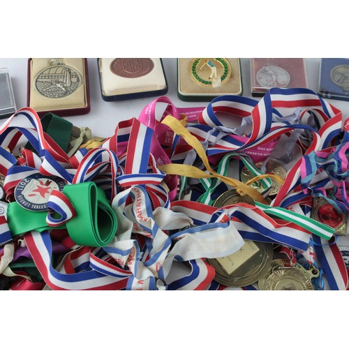 631 - 100 x Assorted Vintage Sports Medals Inc Rugby, Marathon, Plain Etc