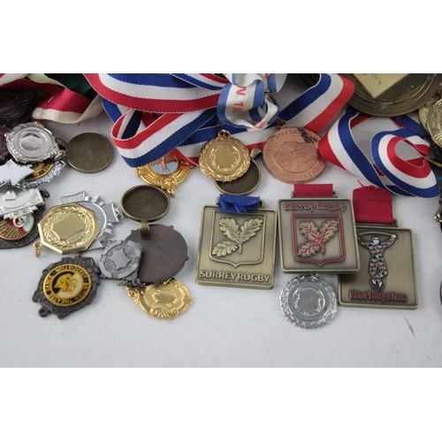 631 - 100 x Assorted Vintage Sports Medals Inc Rugby, Marathon, Plain Etc