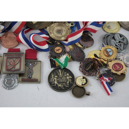 631 - 100 x Assorted Vintage Sports Medals Inc Rugby, Marathon, Plain Etc