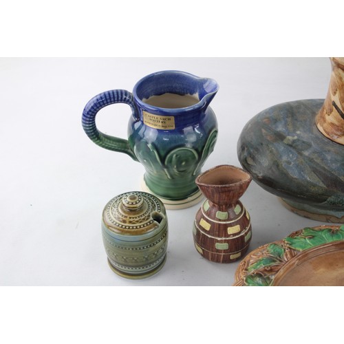 637 - 8 x Assorted CERAMIC & STUDIO POTTERY Inc Vase, Jug, Foo Dog Etc