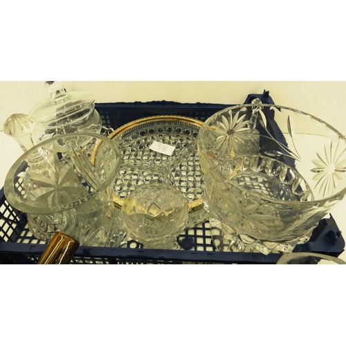 149 - TWO TRAYS OF COLLECTABLE GLASSWARE INCLUDING GENUINE LEAD CRYSTAL