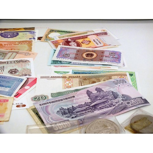 76 - VARIOUS BANKNOTES AND CROWN COINS