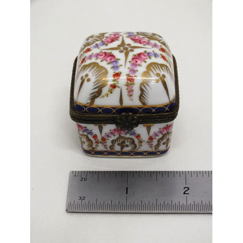 92 - LIMOGES FRANCE PORCELAIN PERFUME SCENT BOX WITH FOUR GLASS BRASS TOP PERFUME BOTTLES HEIGHT 4cm x WI... 