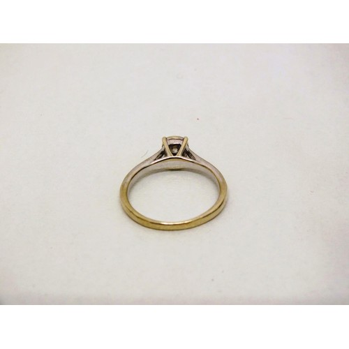 102 - 9ct GOLD 0.25ct DIAMOND SOLITAIRE RING SIZE M- 2.3g