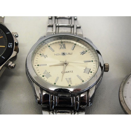 124 - THREE GENTS WATCHES INCLUDES BOSS & QUARTZ