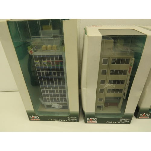 311 - SIX BOXED JAPANESE COLLECTABLE KATO DIO TOWN N SCALE MODELS