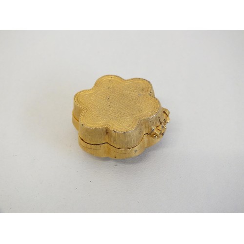 390 - GOLD PLATED INTAGLIO PILL BOX