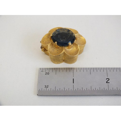 390 - GOLD PLATED INTAGLIO PILL BOX