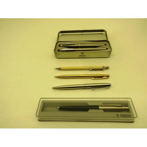 312 - SELECTION OF PENS INCLUDES PARKER, ROTRING MECHANICAL PENCIL etc