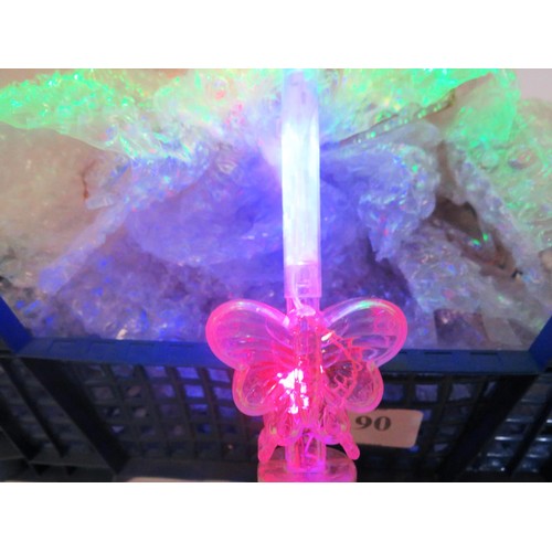 190 - 20 x NEW LIGHT UP BUTTERFLY WANDS