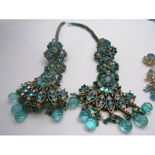 279 - PAIR OF VINTAGE INDIAN GREEN TONE DIAMANTE EARRINGS AND TWO OTHER