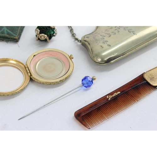 403 - Selection of Ladies Vintage Vanity items includes, purses, hairpins, mirrors etc