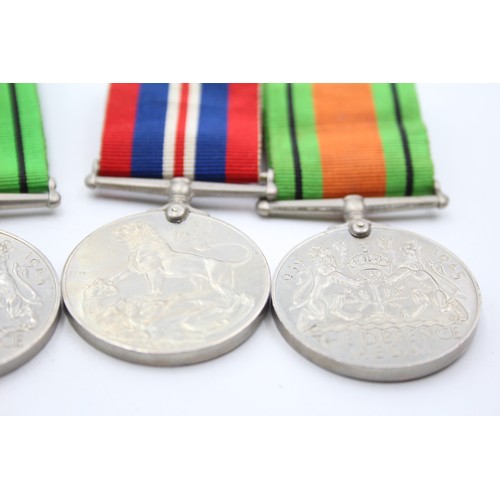 445 - 2 x WW2 Mounted War & Defence Medals