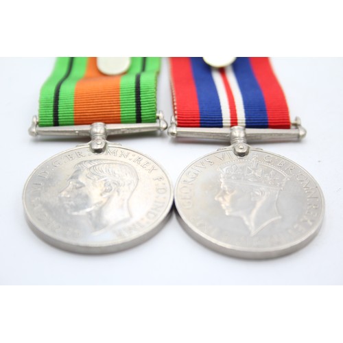 445 - 2 x WW2 Mounted War & Defence Medals