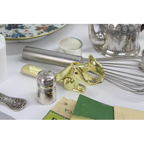 475 - Job Lot Vintage KITCHENALIA Inc. Thermos Flask, Mother of Pear Napkin Rings Etc