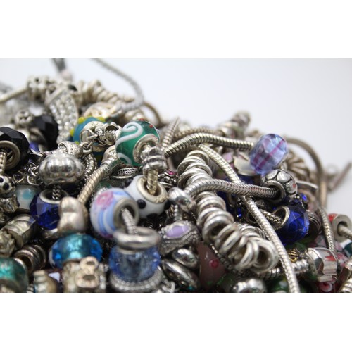 518 - 1.5kg Assorted Fashion Charm Bracelets And Charms