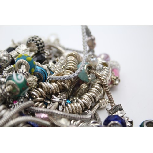 518 - 1.5kg Assorted Fashion Charm Bracelets And Charms