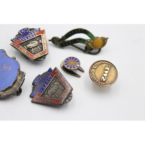 545 - 6 x Assorted Vintage Hallmarked .925 STERLING SILVER Badges Inc Enamel (33g)