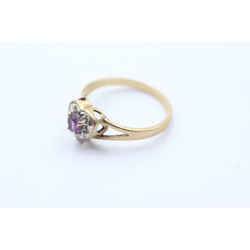 588 - 9ct gold diamond & amethyst heart ring (1.6g) SIZE M