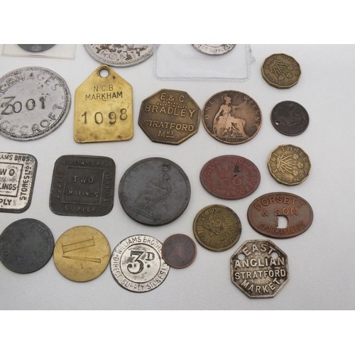 200 - MIXED LOT OF OLD TOKENS AND VARIOUS COINS