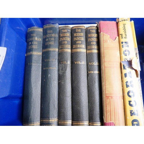 125 - READERS DIGEST BOOKS AND VINTAGE PAINTER AND DECORATERS BOOKS