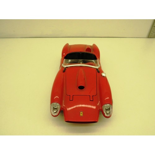 152 - BURAGO DIECAST FERRARI 250 TESTA ROSSA 1/18 SCALE