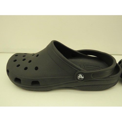 159 - MENS CROC STYLE SHOES SIZE 12