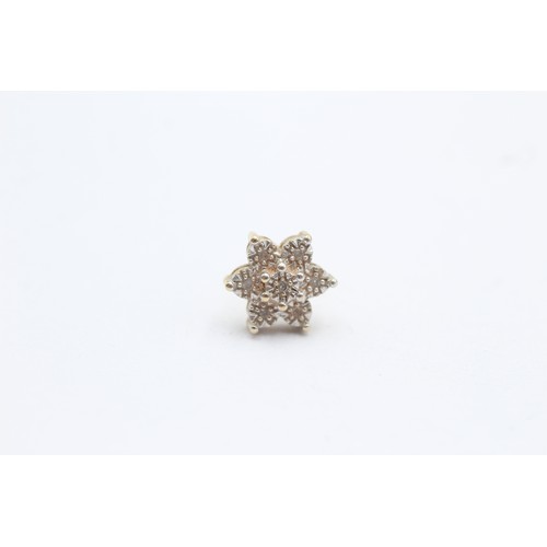 412 - 9ct gold diamond snowflake stud earrings (1.7g)