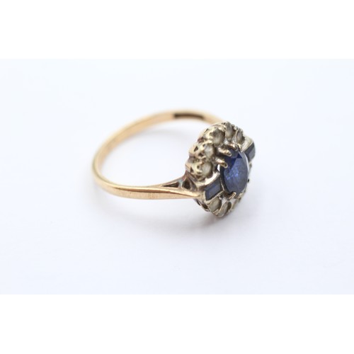 436 - 9ct gold synthetic sapphire & white gemstone dress ring (2.6g) SIZE N