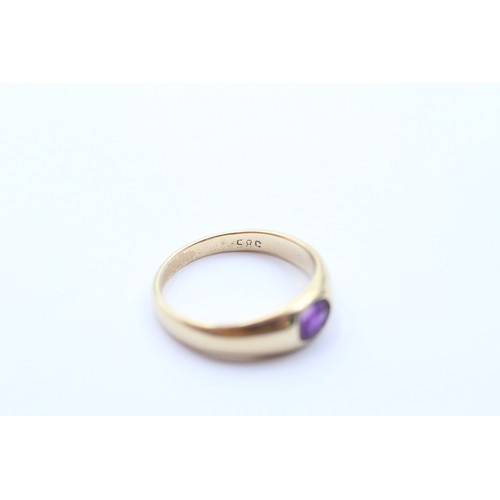 476 - 9ct gold amethyst single stone ring (2.8g) SIZE J