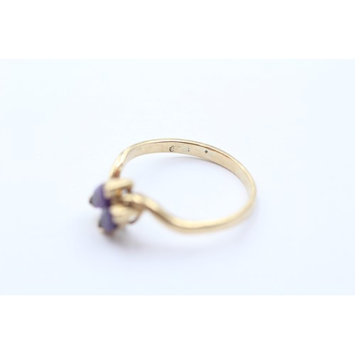 488 - 9ct gold amethyst bypass ring (1.7g) SIZE N