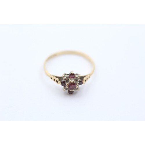 508 - 9ct gold diamond & ruby dress ring (1.1g) SIZE K