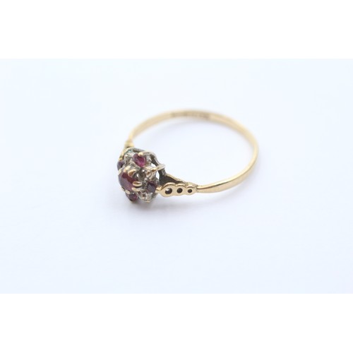 508 - 9ct gold diamond & ruby dress ring (1.1g) SIZE K