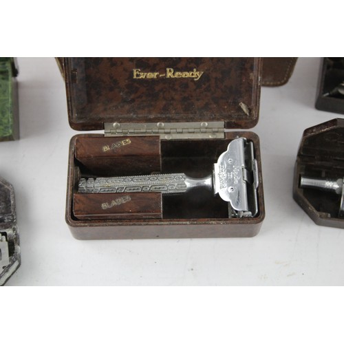 417 - 7 x Vintage BAKELITE Gentleman's Grooming Inc Razors, Grooming Set, Boxes Etc