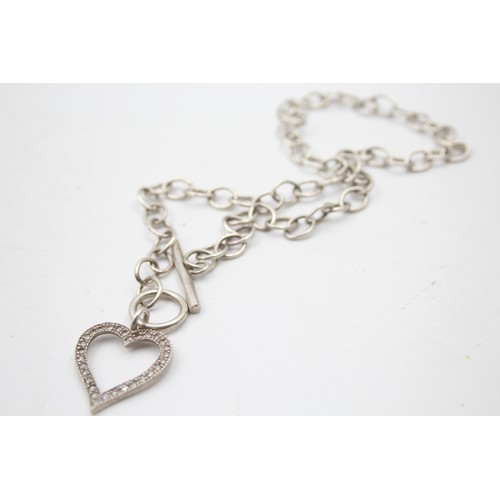 458 - 2 X .925 T Bar Necklaces With Heart Charms (45g)