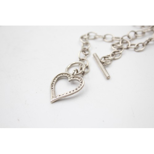 458 - 2 X .925 T Bar Necklaces With Heart Charms (45g)