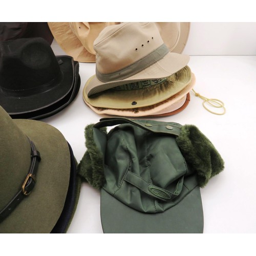 337 - JOBLOT OF ASSORTED MENS HATS INCLUDES TRILBY HATS, COWBOY HATS ETC