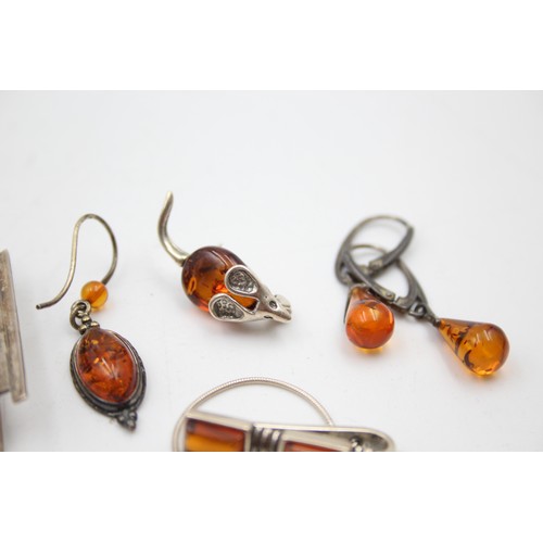 518 - 8 X .925 Amber Set Jewellery (43g)