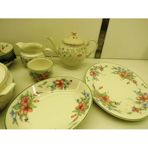 364 - ROYAL DOULTON EXPRESSIONS CARMEL DINNER SET